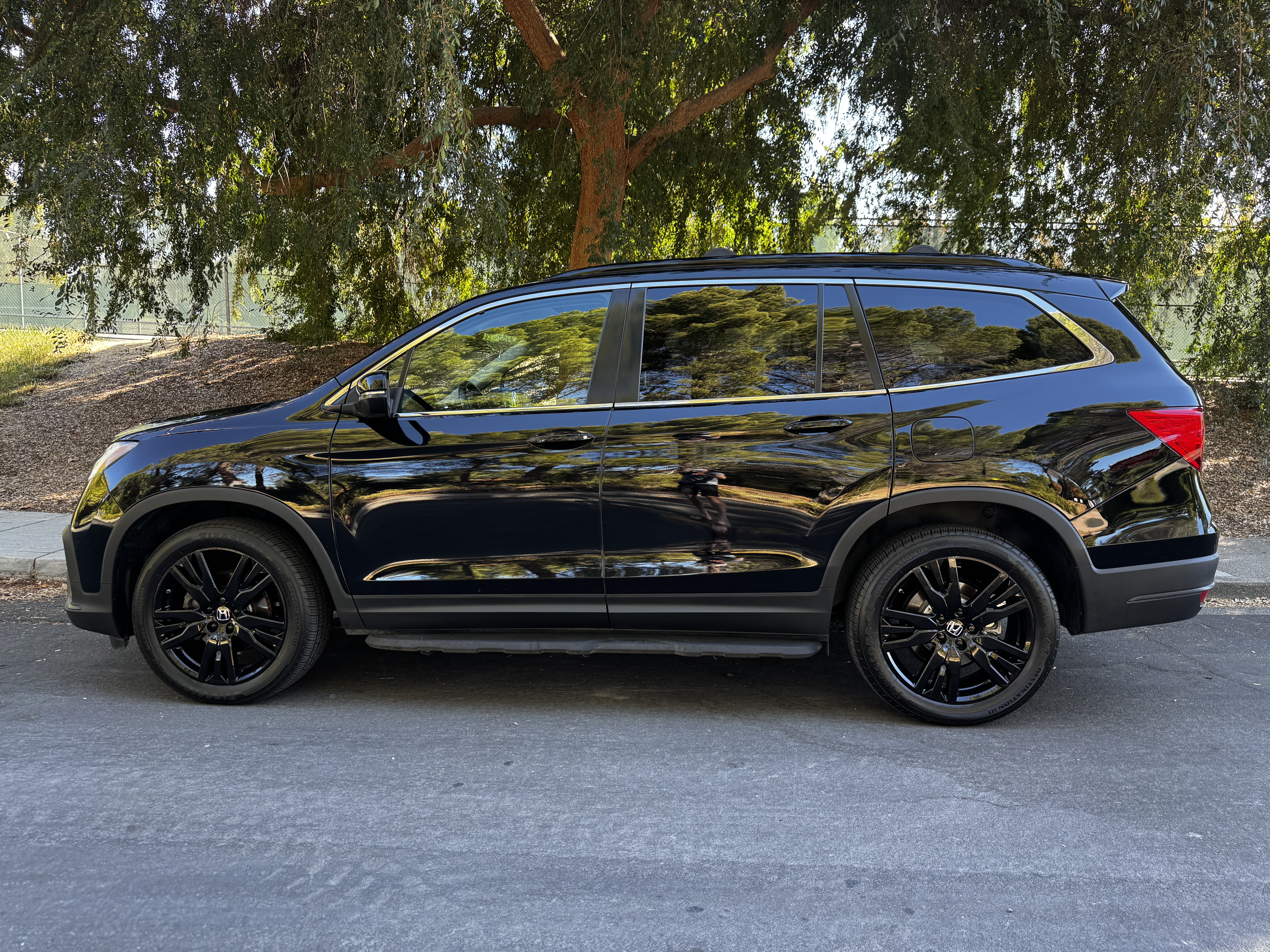 Used 2021 Honda Pilot Special Edition image 2
