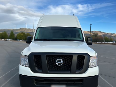 Used 2019 Nissan NV 2500 SV image 1
