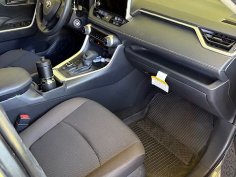 Used 2025 Toyota RAV4 LE image 8