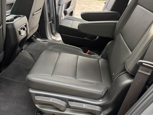 Used 2025 Chevrolet Tahoe LT w/ Comfort Package RWD image 8