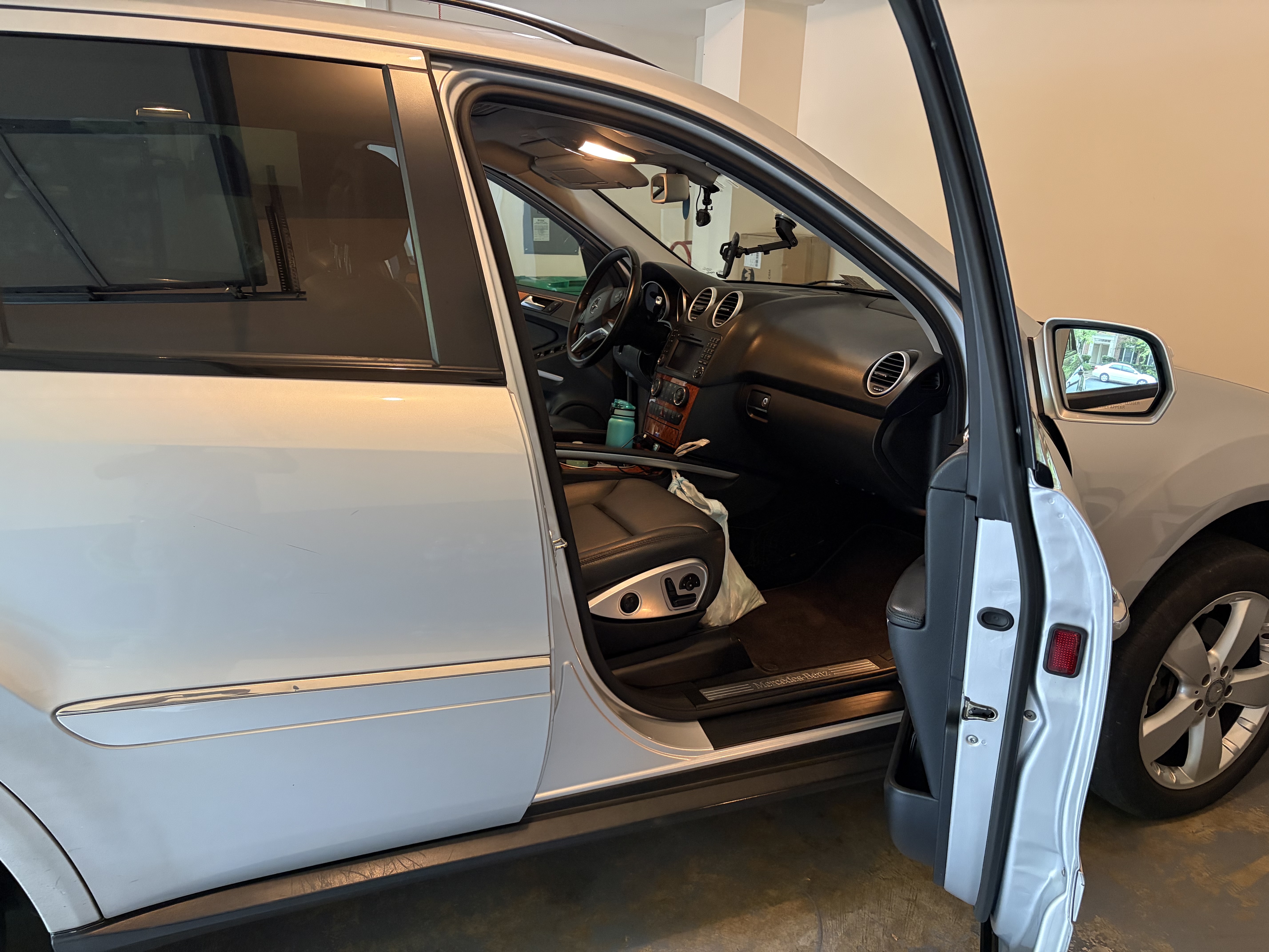 Used 2009 Mercedes-Benz ML 350 4MATIC image 2