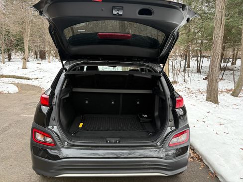 Used 2021 Hyundai Kona Limited image 12