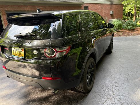 Used 2016 Land Rover Discovery Sport HSE AWD/4WD image 8