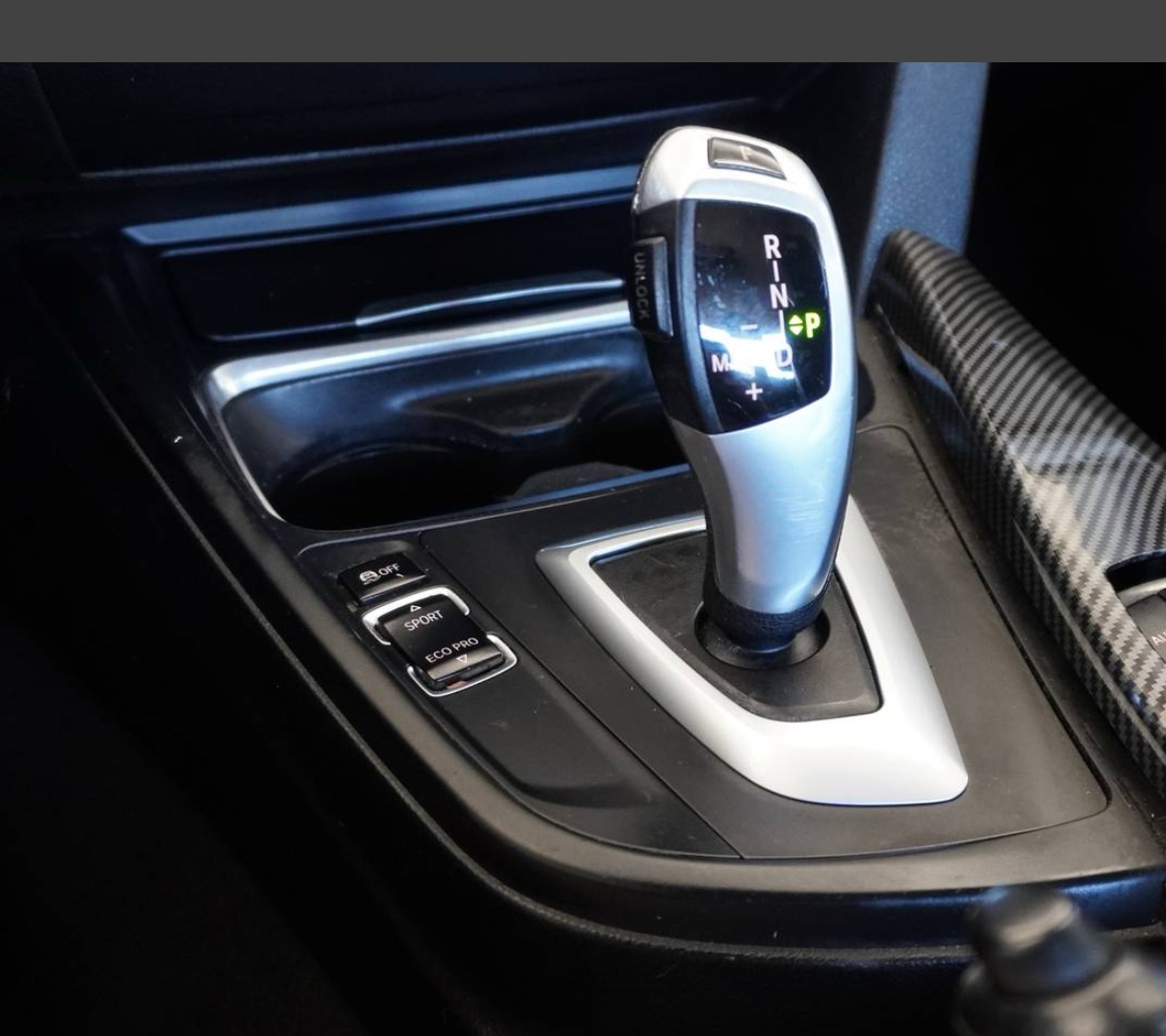 Used 2015 BMW 320i Sedan RWD image 13