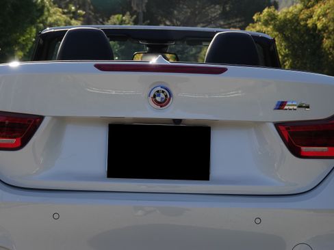 Used 2019 BMW M4 Convertible w/ Competition Package image 9