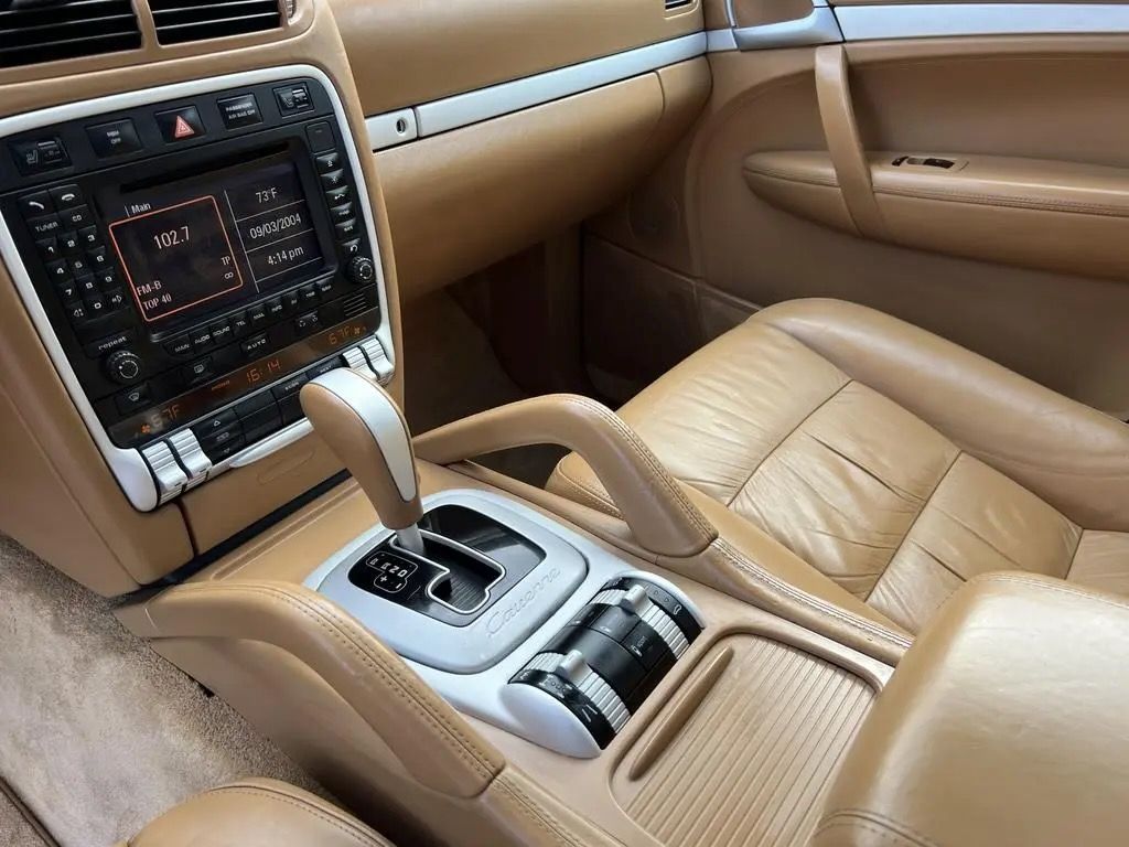 Used 2006 Porsche Cayenne Turbo S AWD/4WD image 6