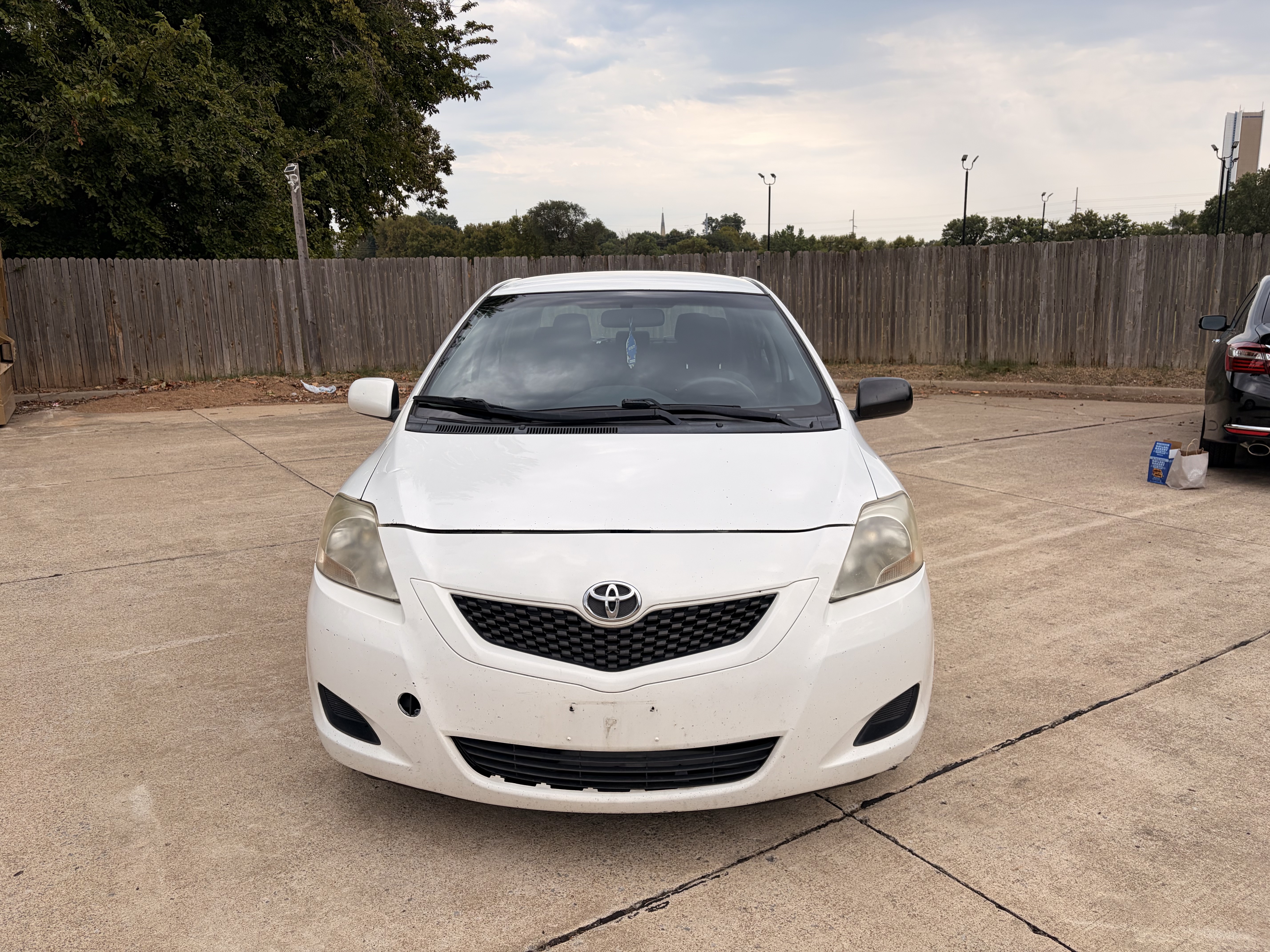 Used 2012 Toyota Yaris Sedan FWD image 2