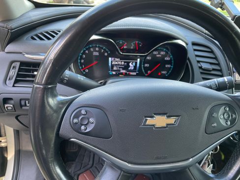 Used 2015 Chevrolet Impala LT FWD image 6