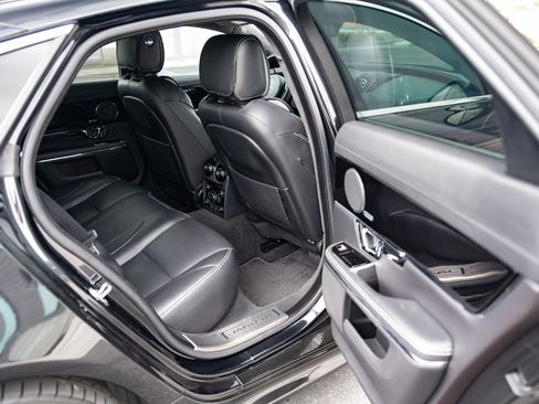 Used 2015 Jaguar XJ image 23