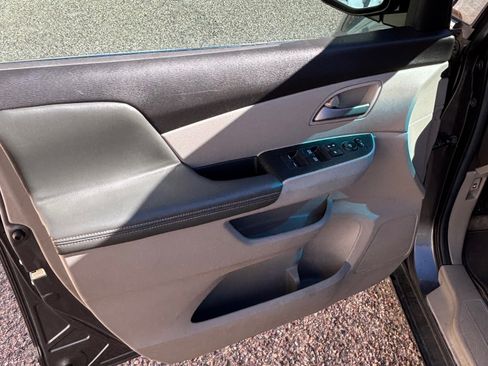 Used 2012 Honda Odyssey EX-L image 11