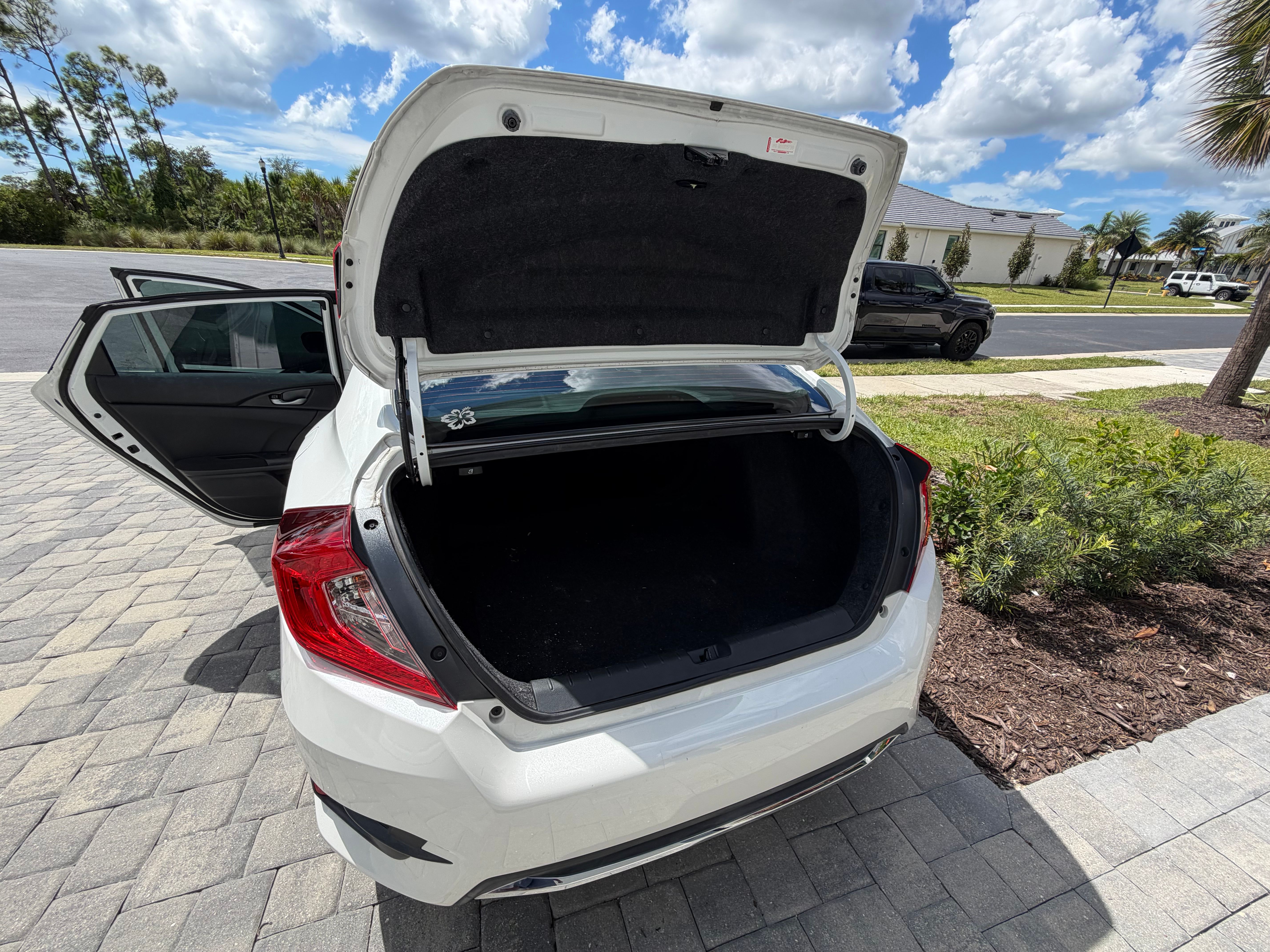 Used 2020 Honda Civic EX image 8