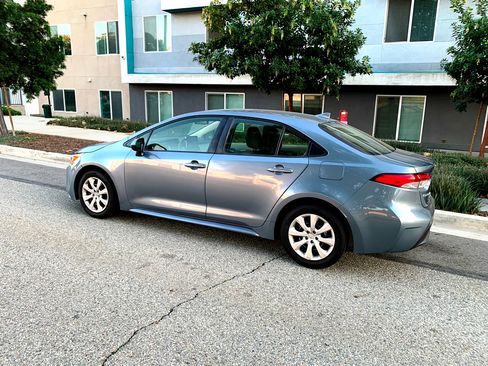 Used 2020 Toyota Corolla LE image 10