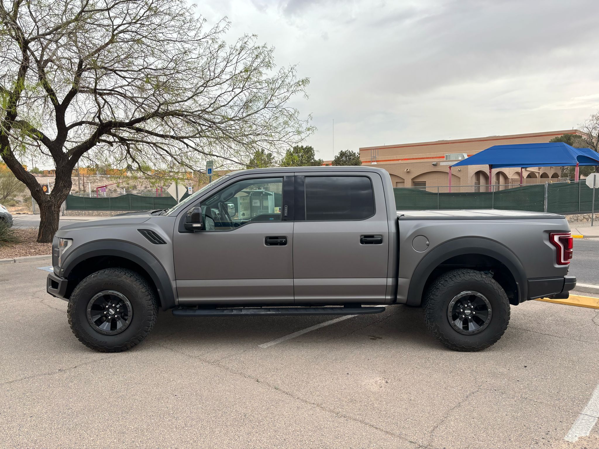 Used 2018 Ford F150 Raptor w/ Equipment Group 802A Luxury AWD/4WD image 6