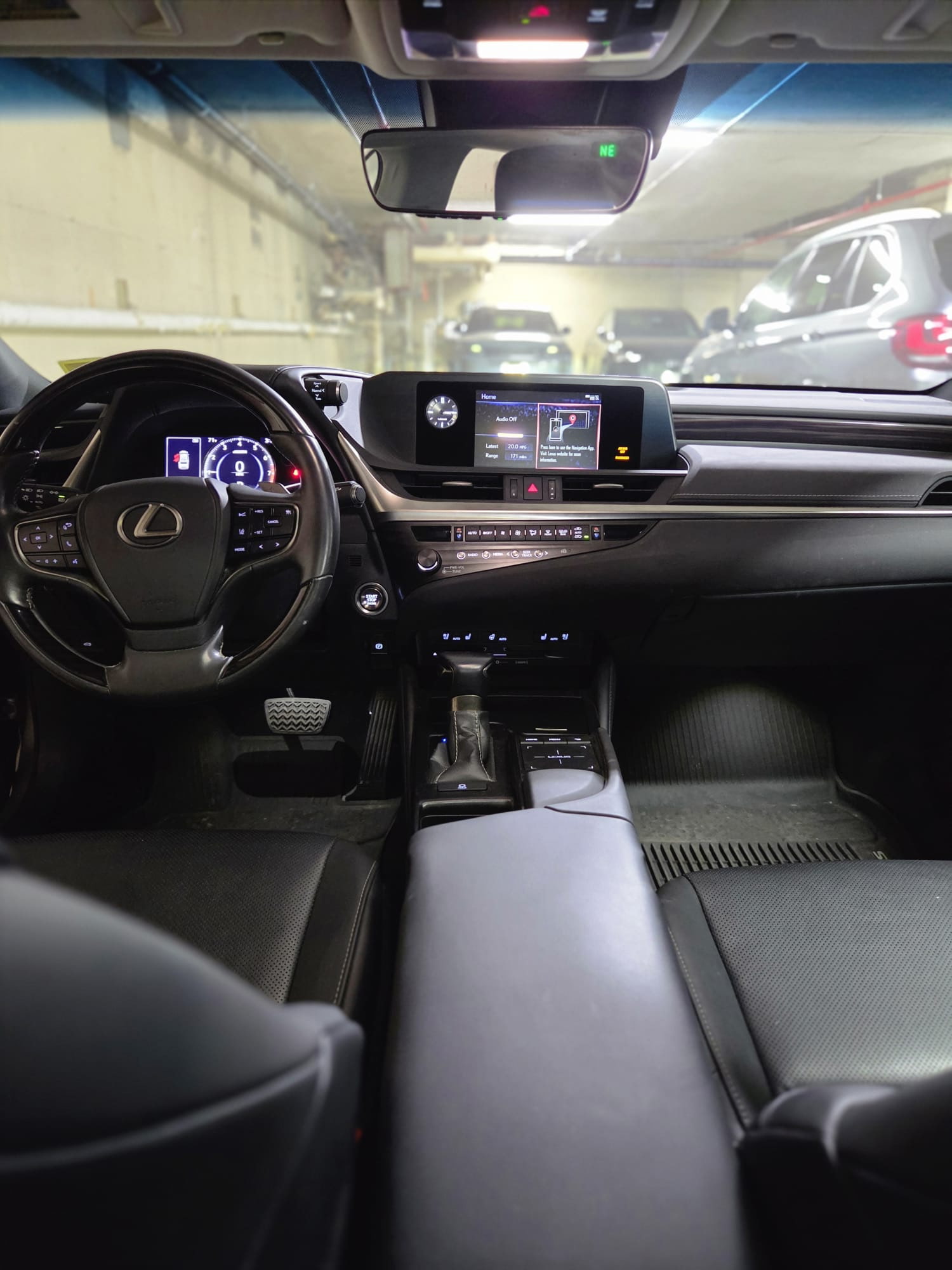 Used 2020 Lexus ES 350 w/ Premium Package FWD image 4