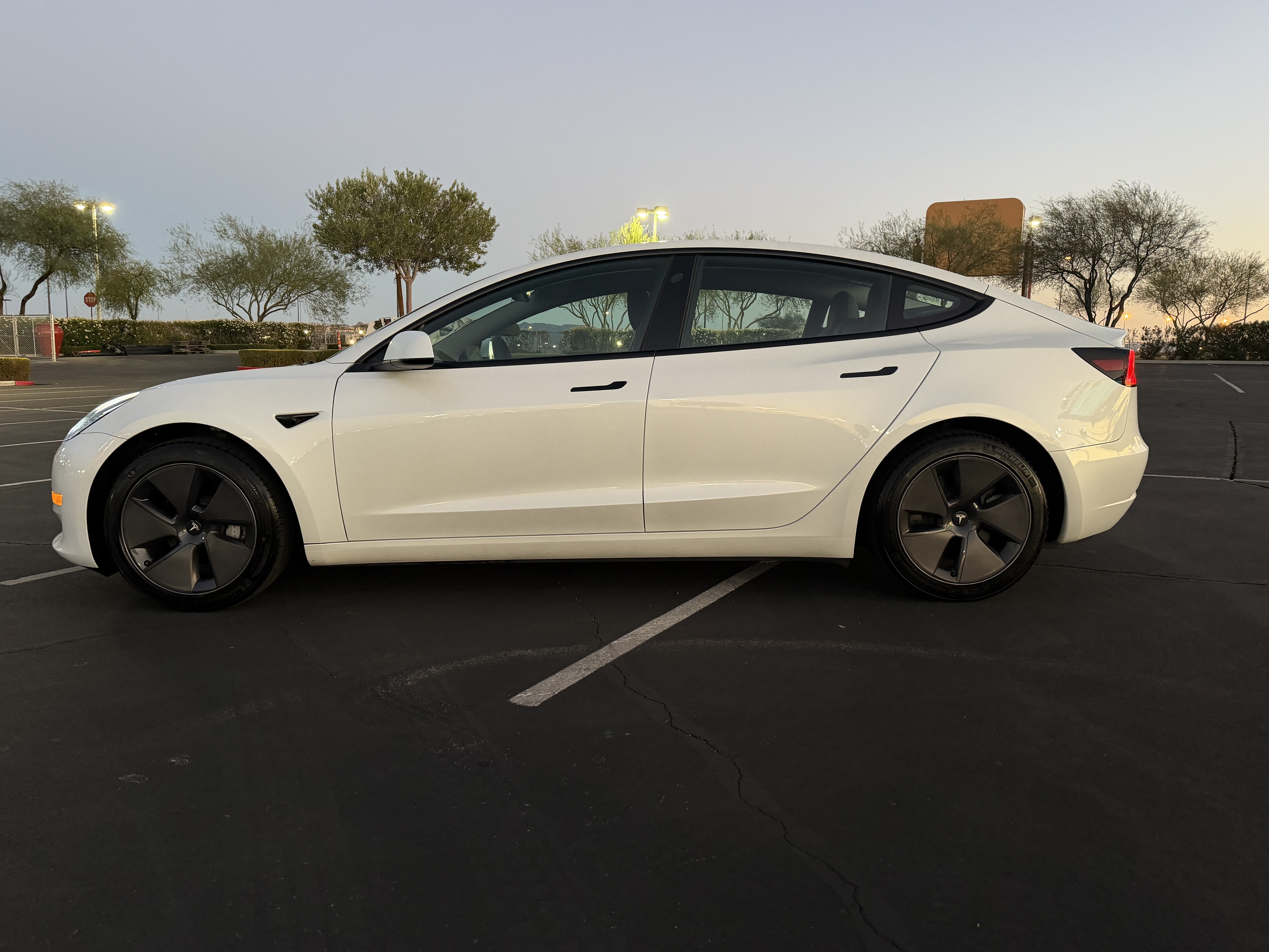Used 2023 Tesla Model 3 Standard Range RWD image 2