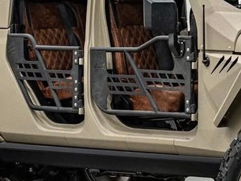 Used 2023 Jeep Gladiator Sport image 9