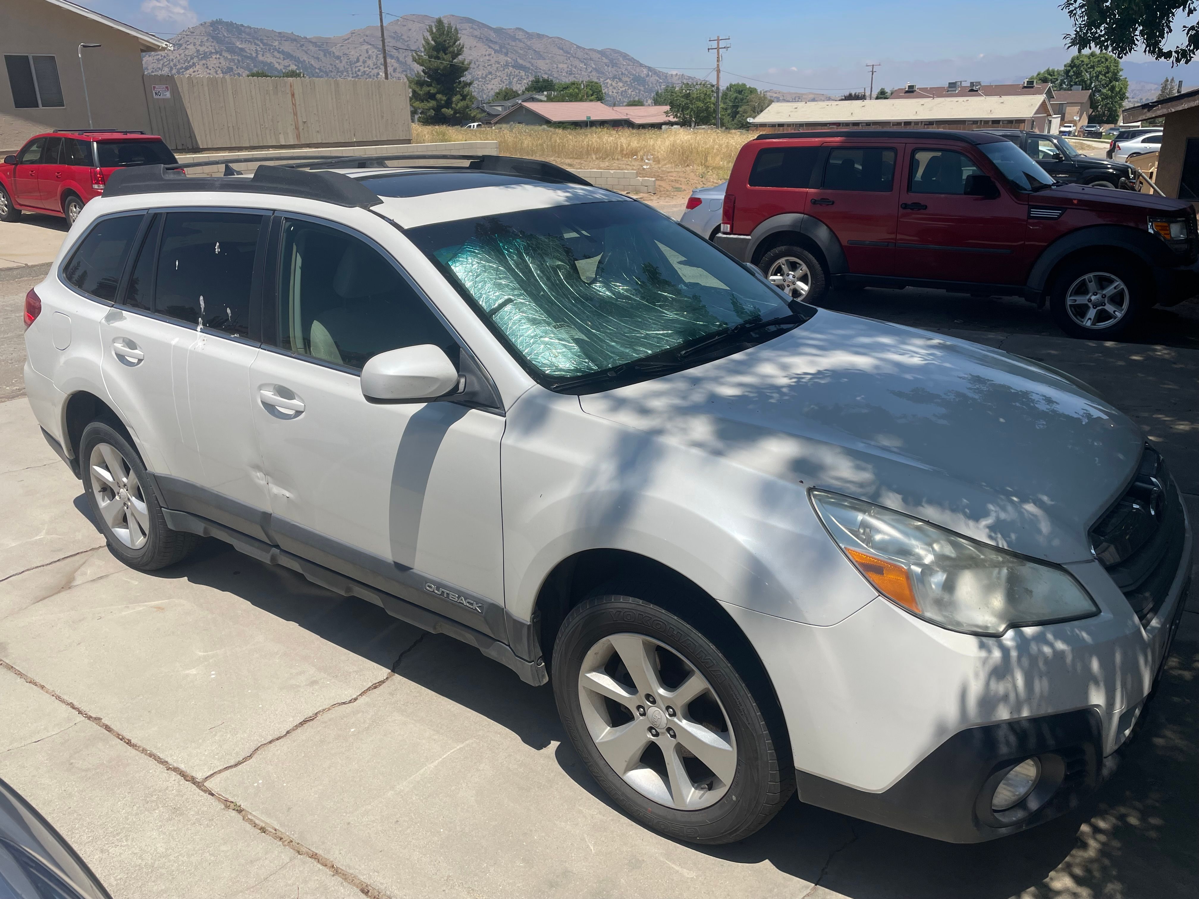 Used 2014 Subaru Outback 2.5i Premium AWD/4WD image 1