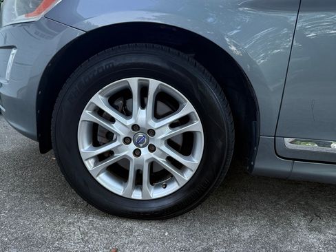 Used 2016 Volvo XC60 T5 Platinum w/ Climate Package image 8