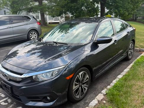 Used 2017 Honda Civic EX-T image 22