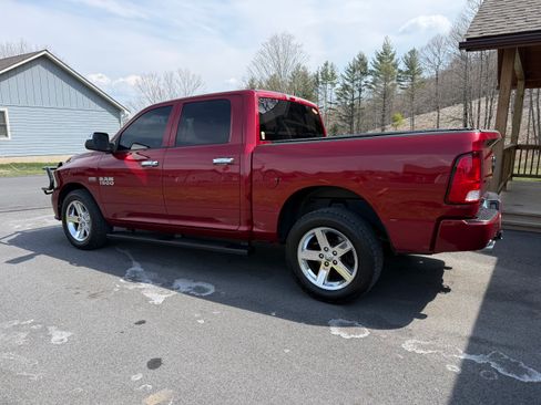 Used 2014 RAM 1500 Express image 6