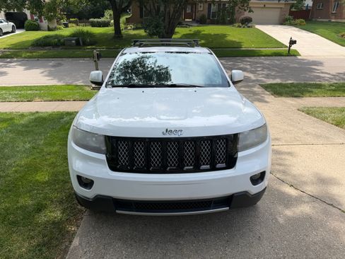 Used 2013 Jeep Grand Cherokee Altitude AWD/4WD image 16