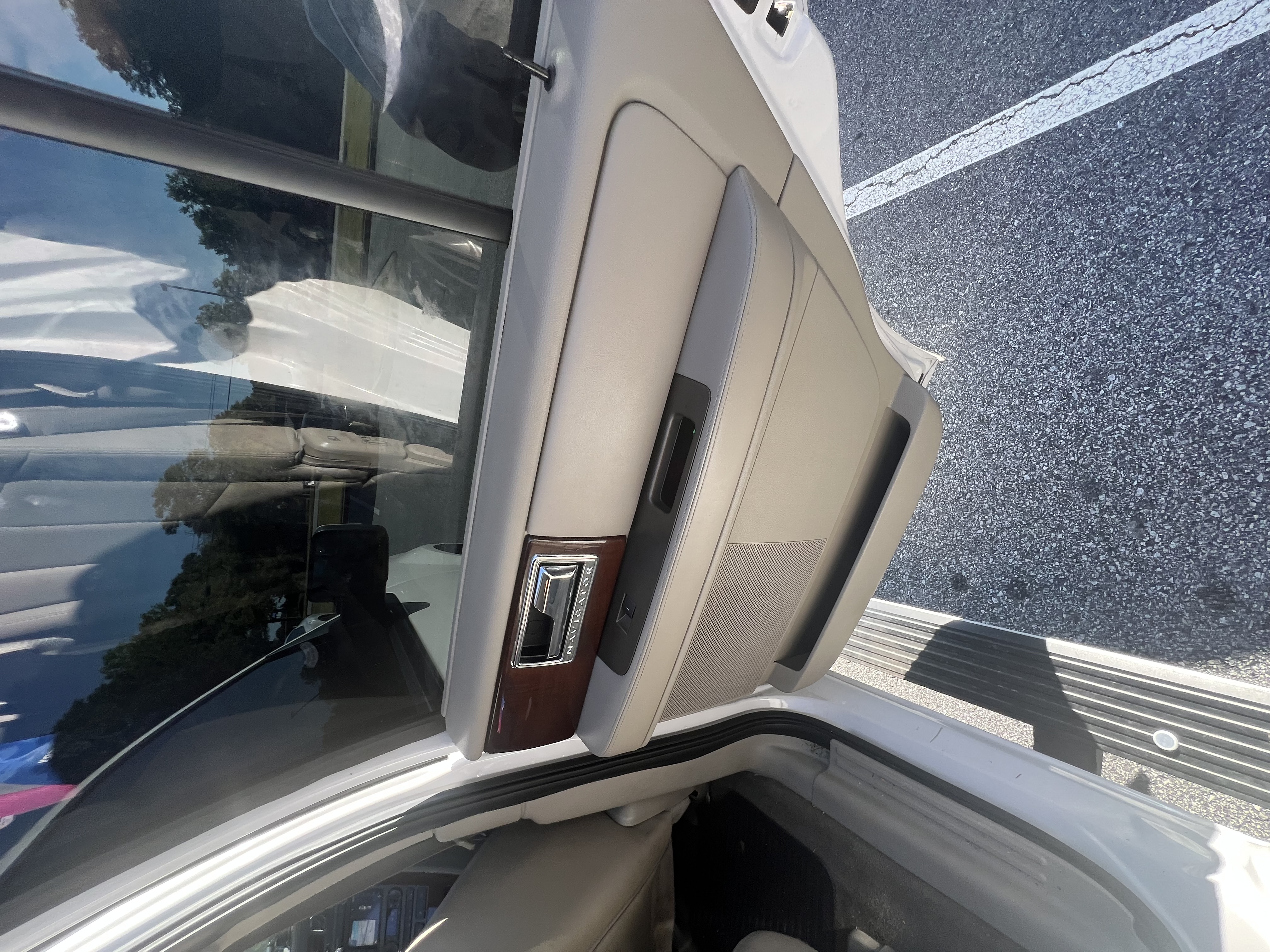 Used 2013 Lincoln Navigator 2WD w/ HD Trailer Tow Pkg image 17
