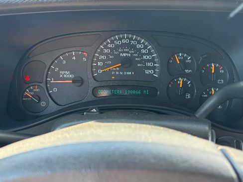 Used 2007 Chevrolet Silverado 2500 LT w/ Heavy-Duty Power Package AWD/4WD image 11