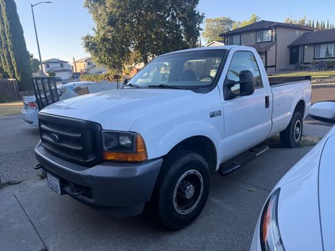 Used 2001 Ford F250 2WD Regular Cab Super Duty image 4