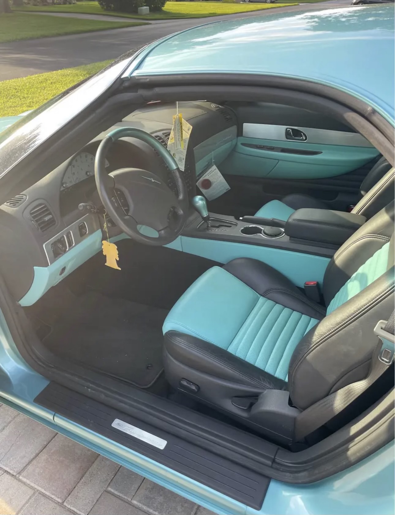 Used 2002 Ford Thunderbird RWD image 5
