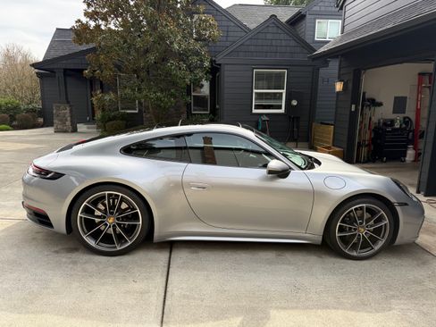 Used 2020 Porsche 911 Carrera 4S image 2