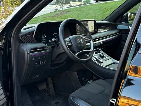 Used 2024 Hyundai Palisade Calligraphy image 6