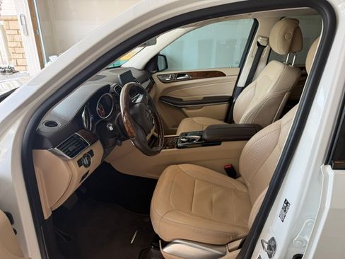 Used 2018 Mercedes-Benz GLS 550 4MATIC image 12