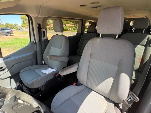 Used 2015 Ford Transit 350 XLT RWD image 4