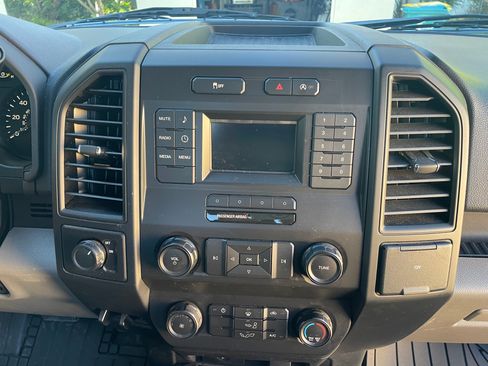 Used 2018 Ford F150 XL w/ Trailer Tow Package image 13