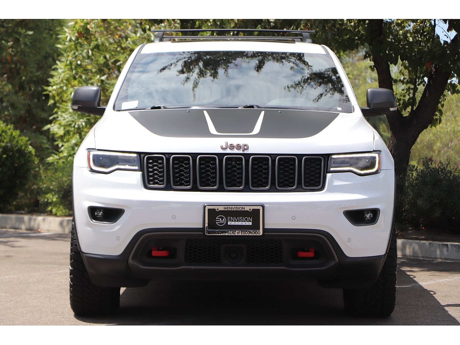Used 2017 Jeep Grand Cherokee Trailhawk w/ Trailhawk Luxury Group AWD/4WD image 1
