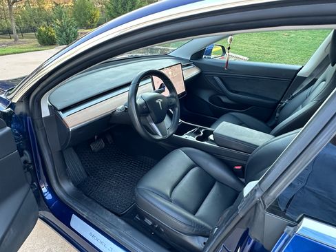 Used 2018 Tesla Model 3 Long Range image 16