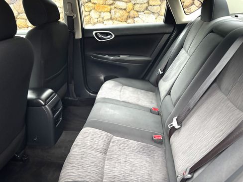 Used 2015 Nissan Sentra SV image 6