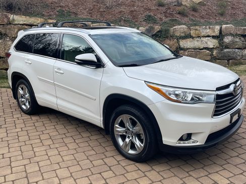 Used 2016 Toyota Highlander Limited Platinum image 5