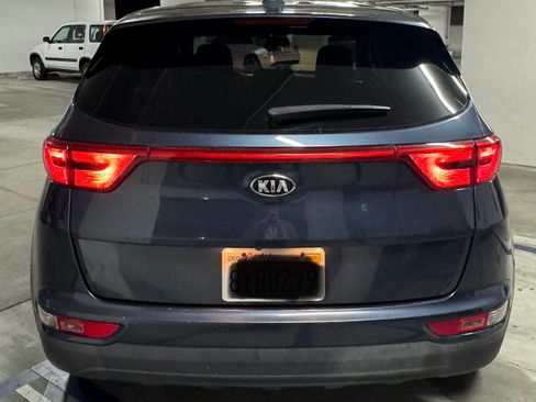 Used 2018 Kia Sportage LX image 4