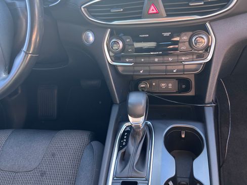 Used 2020 Hyundai Santa Fe SEL w/ Convenience Package image 22