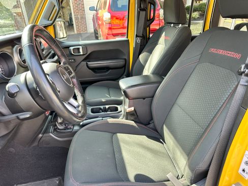 Used 2018 Jeep Wrangler Unlimited Rubicon image 12