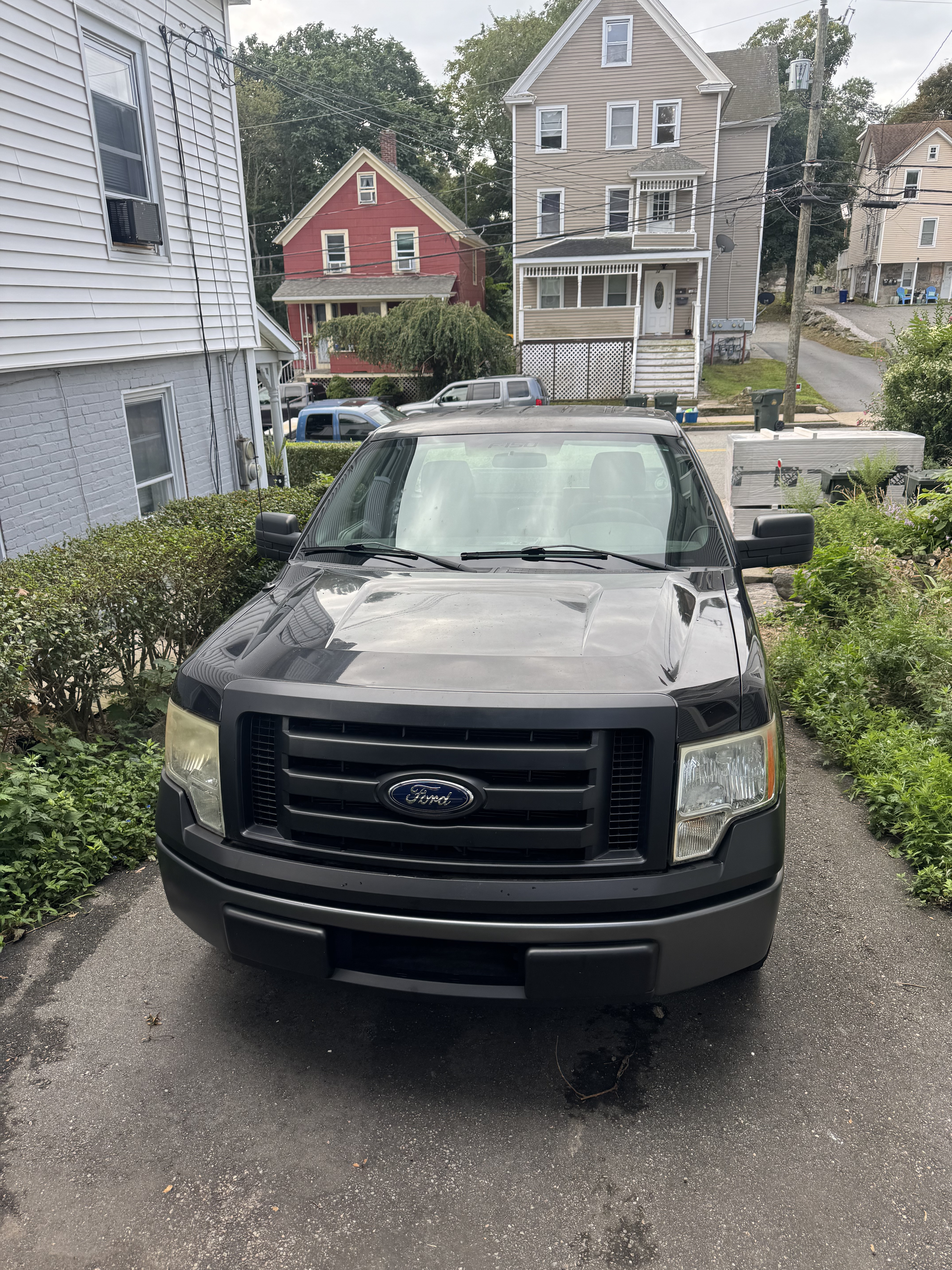 Used 2010 Ford F150 XL RWD image 4