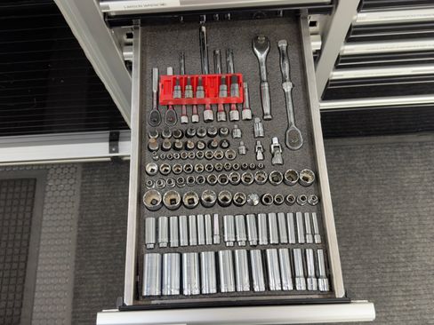 Used 2014 Mercedes-Benz Sprinter 2500 image 23