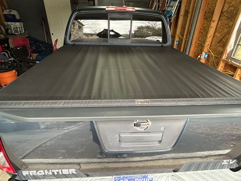 Used 2014 Nissan Frontier SV w/ SV Value Truck Package image 13