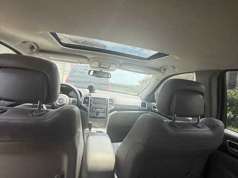 Used 2013 Jeep Grand Cherokee Laredo image 9