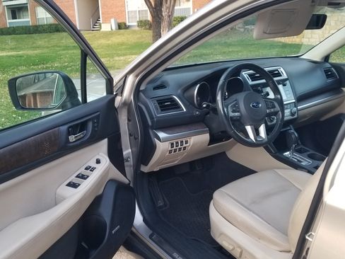 Used 2017 Subaru Outback 2.5i Limited image 5