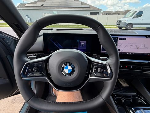 Used 2024 BMW 530i w/ Premium Package image 10