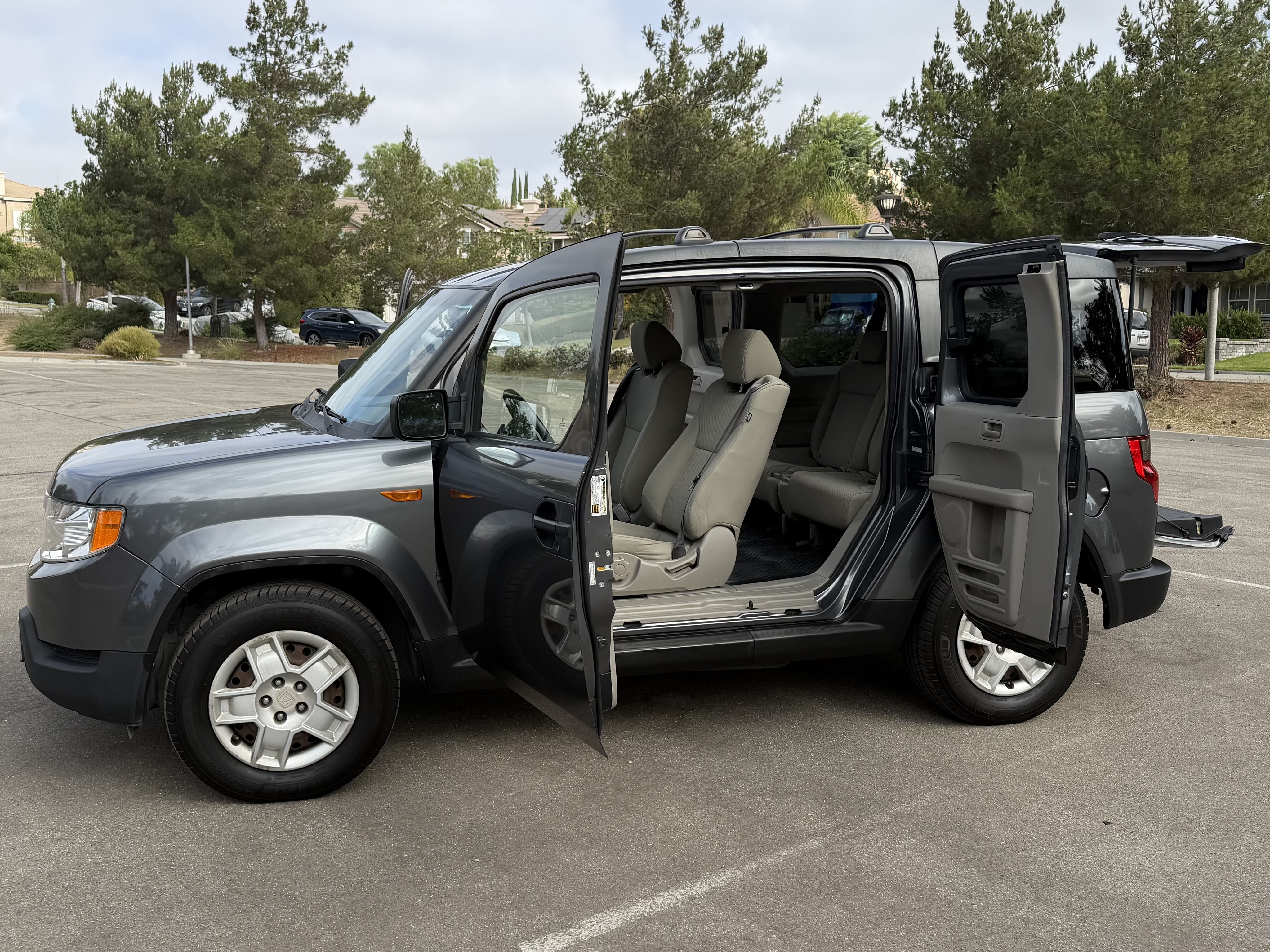 Used 2011 Honda Element LX image 1