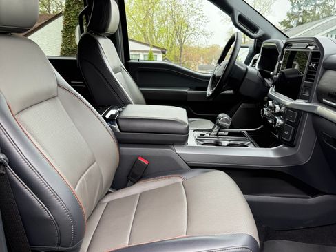 Used 2025 Ford F150 Lariat w/ Equipment Group 501A Mid image 12