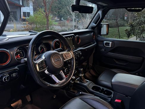 Used 2022 Jeep Gladiator Mojave w/ LED Lighting Group image 5